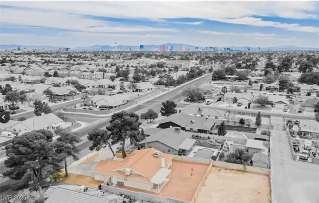 $565,000 | 2829 Michael Way, Las Vegas, NV 89108