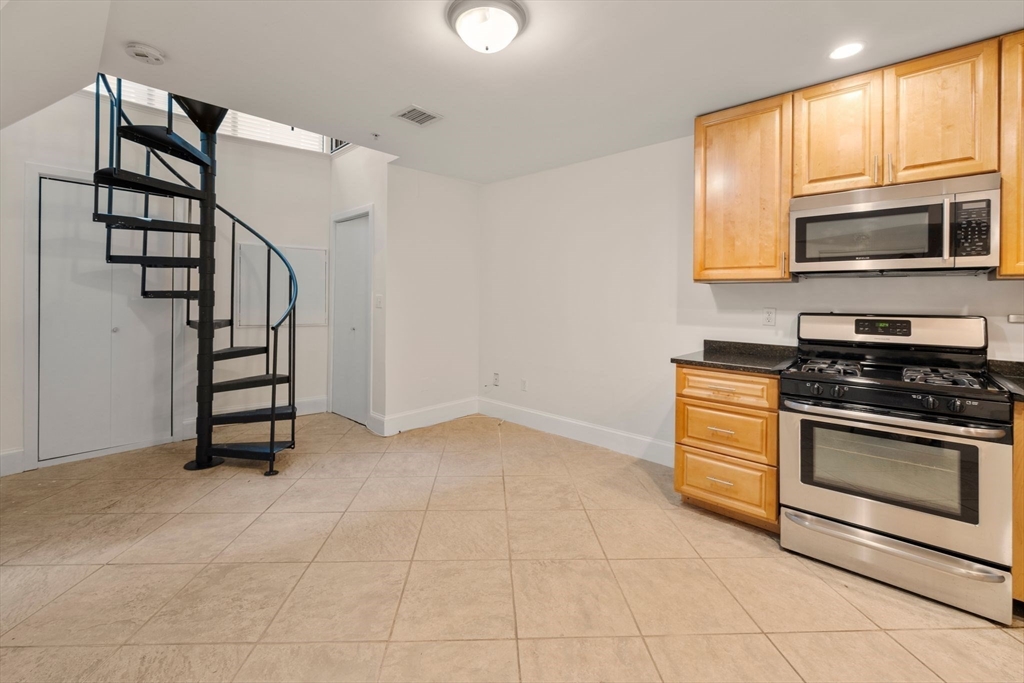 46 North Bennet Street, Unit 1 Boston, MA 02113 - Photo 12 of 20