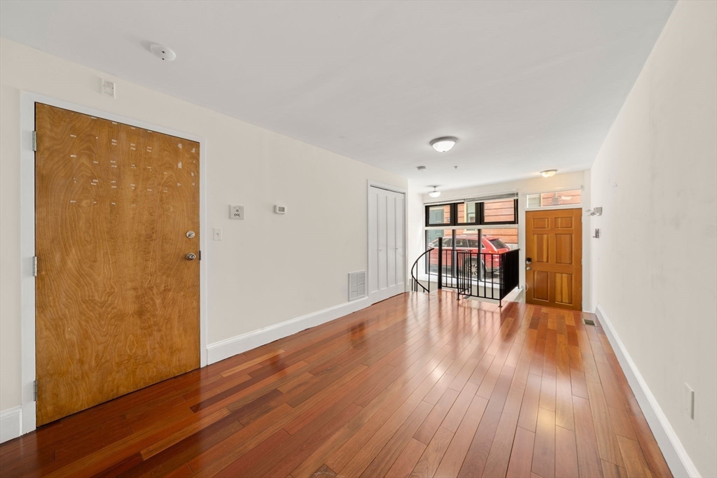 46 North Bennet Street, Unit 1 Boston, MA 02113 - Photo 3 of 20