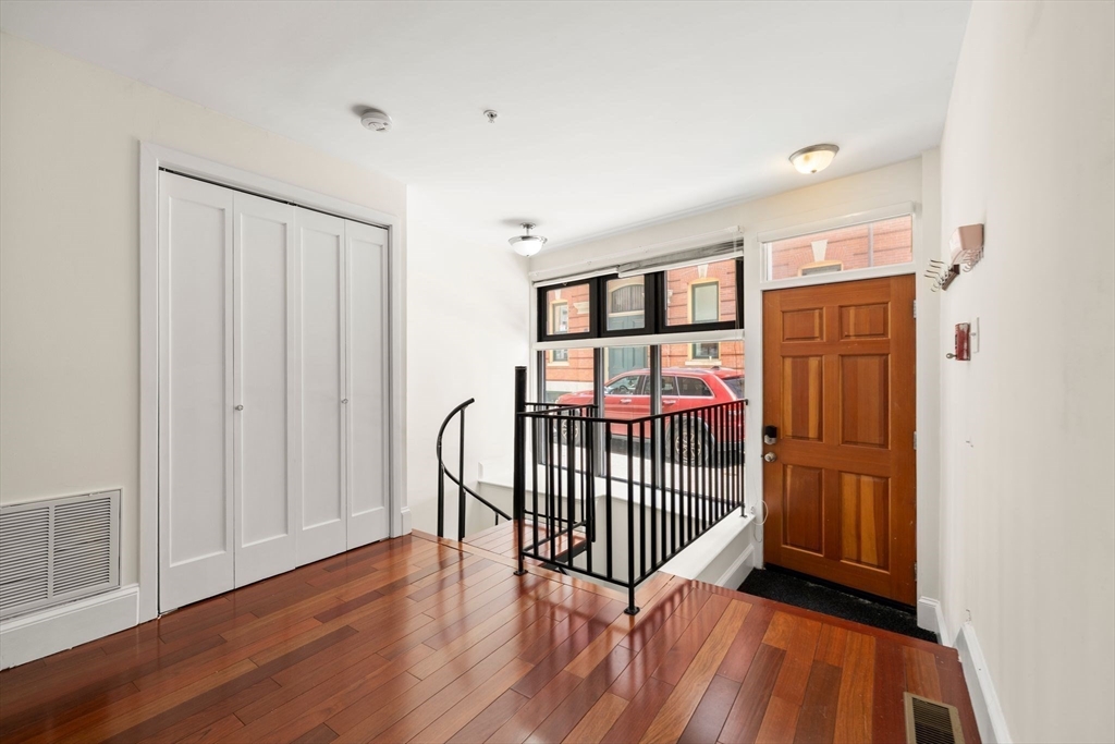 46 North Bennet Street, Unit 1 Boston, MA 02113 - Photo 4 of 20