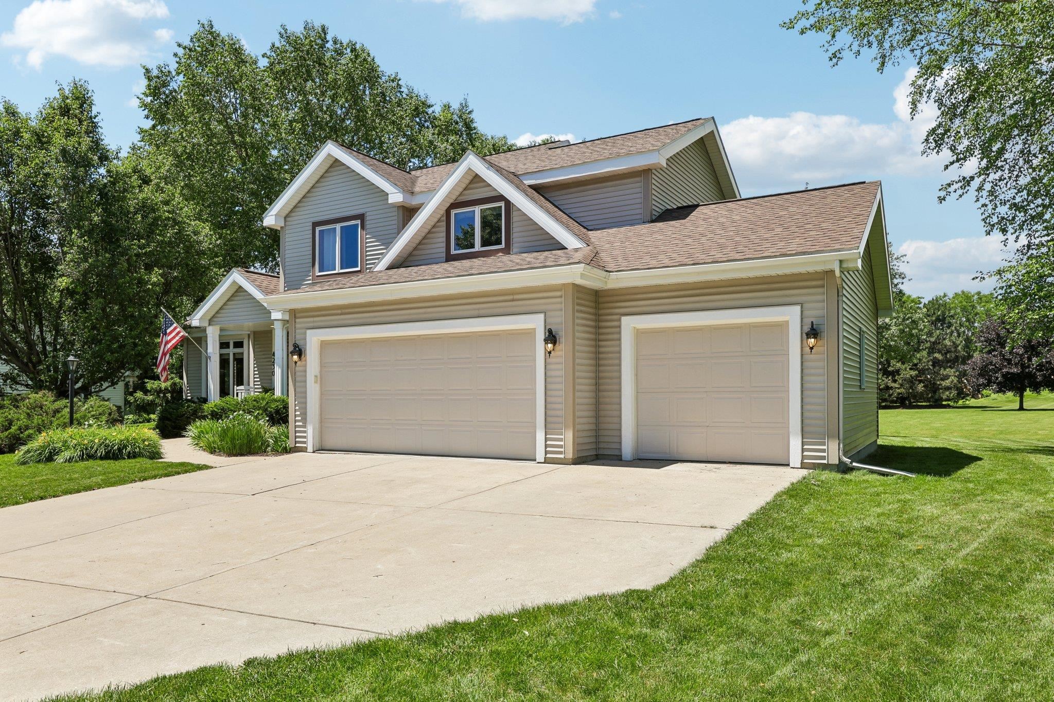 4230 Redtail Pass Middleton, WI 53562 - Photo 2 of 73