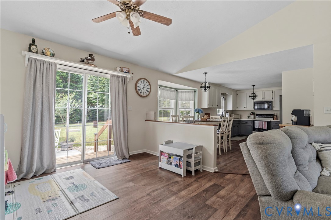 64 Edwards Court Dutton, VA 23050 - Photo 5 of 27