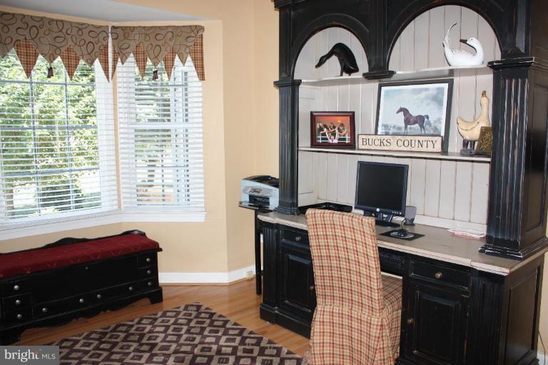 25104 Vista Ridge Road Gaithersburg, MD 20882 - Photo 5 of 26 Den