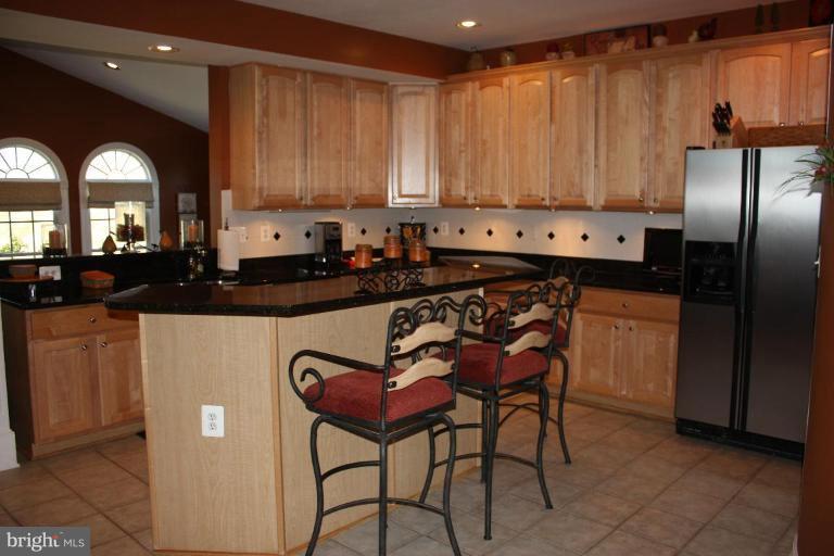 25104 Vista Ridge Road Gaithersburg, MD 20882 - Photo 10 of 26 Kitchen