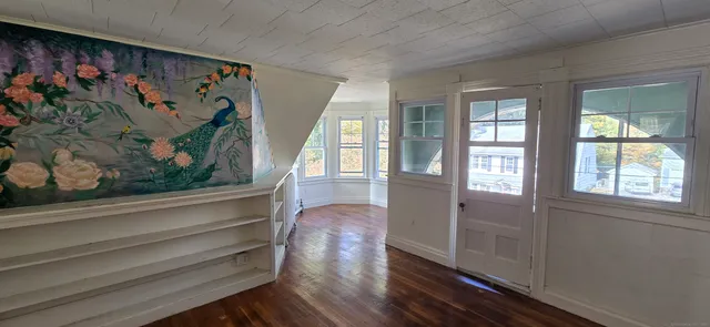 $485,000 | 40 Maple Grove Avenue, Norwich, CT 06360