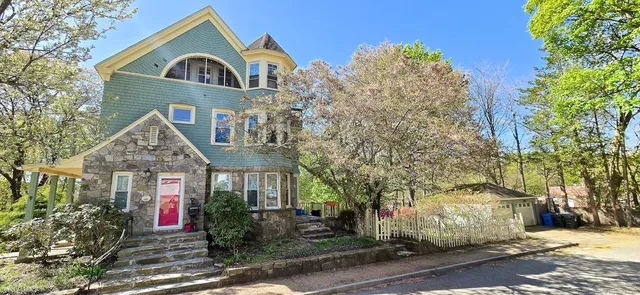 $485,000 | 40 Maple Grove Avenue, Norwich, CT 06360