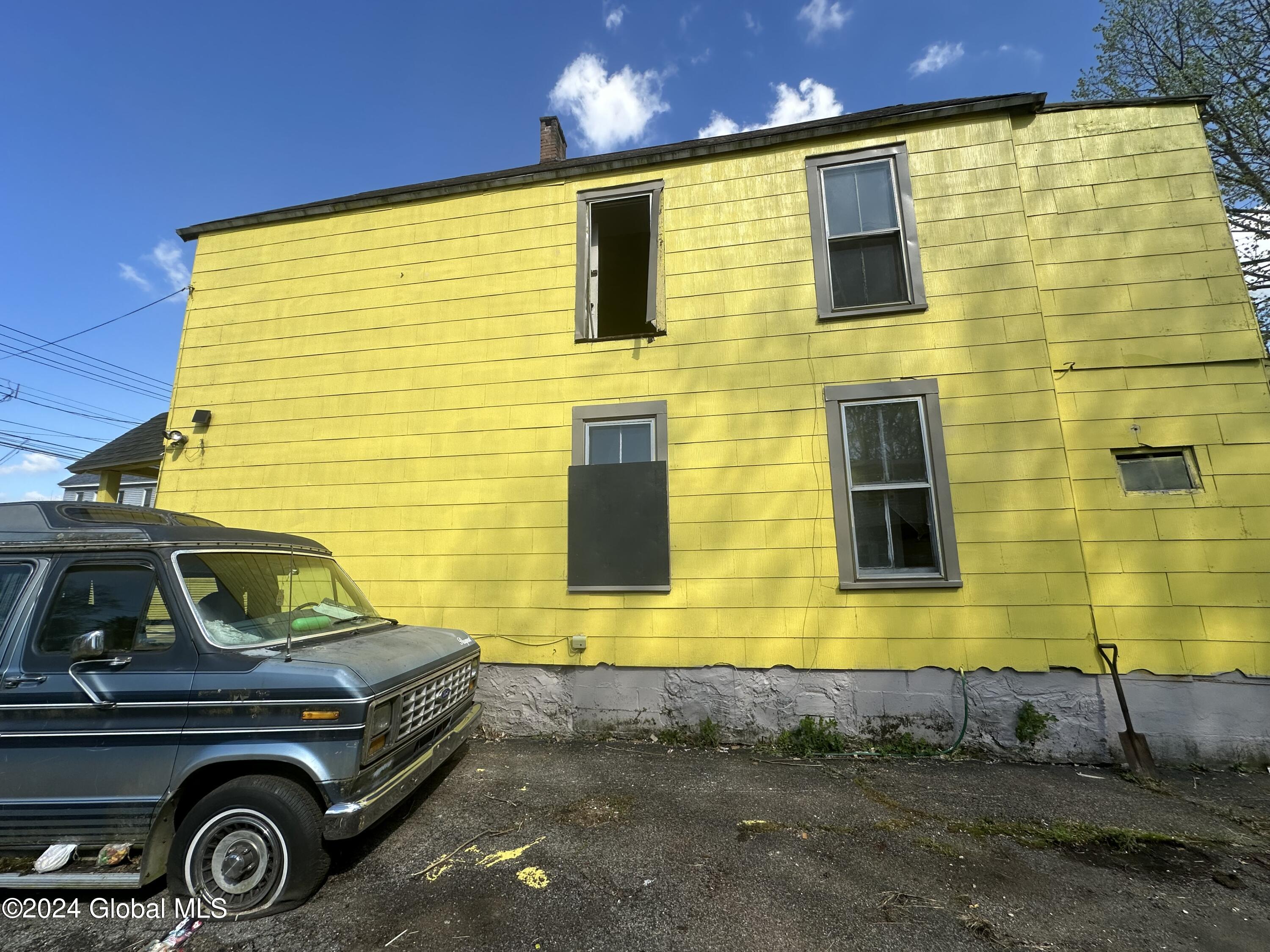 956 Strong Street Schenectady, NY 12307 - Photo 30 of 38 IMG_2473