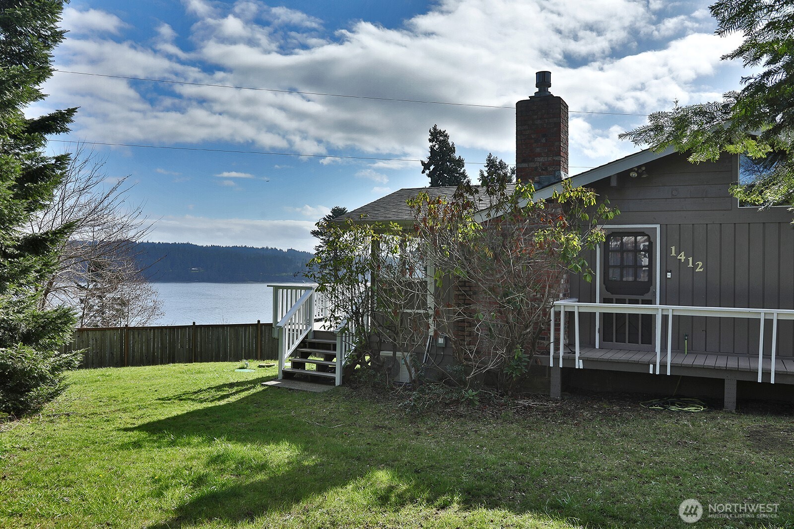 1412 Commodore Place Freeland, WA 98249 - Photo 26 of 35