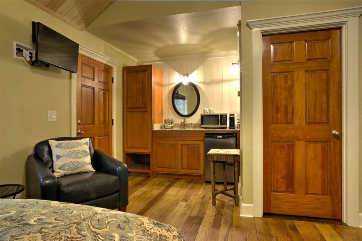 140 Squaw Valley Road McCloud, CA 96057 - Photo 21 of 27 Gallery Image 21