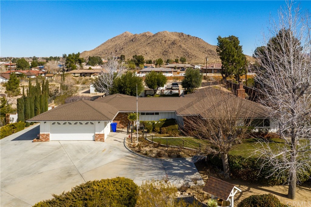 19448 Shasta Road Apple Valley, CA 92307 - Photo 1 of 1