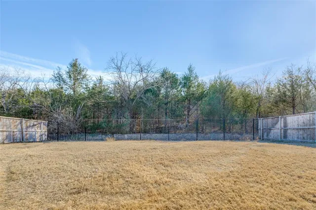 $318,900 | 1600 Elizabeth Street, Anna, TX 75409