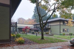 30125 Southwest Brown Road Wilsonville, OR 97070 - Photo 2 of 10 a front view of a house with garden