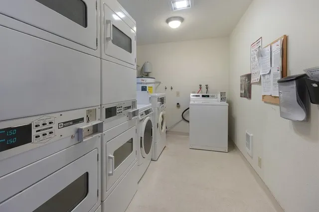 $1,079 | 30125 Southwest Brown Road, Wilsonville, OR 97070