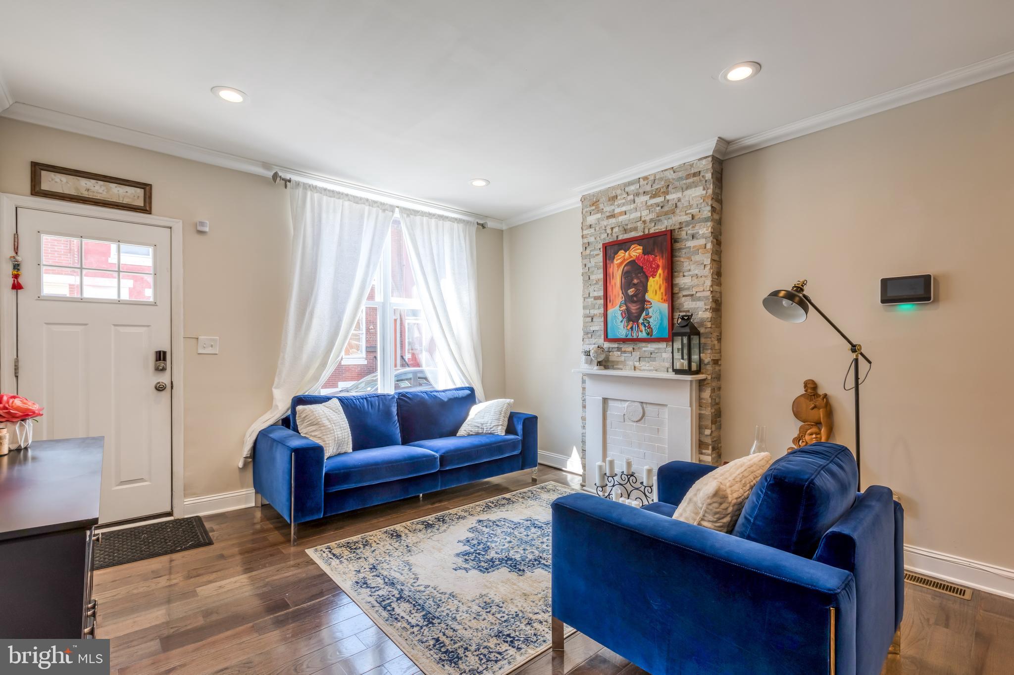 2017 Pierce Street Philadelphia, PA 19145 - Photo 1 of 17 Living Room