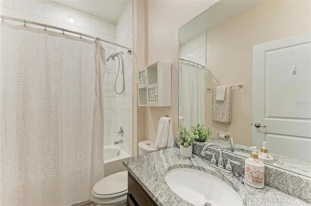 $349,900 | 5635 Los Robles Court, Palmetto, FL 34221