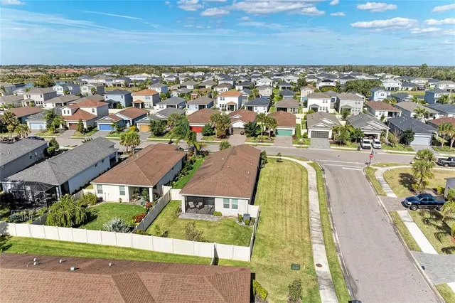 $349,900 | 5635 Los Robles Court, Palmetto, FL 34221