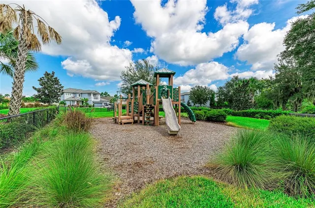 $349,900 | 5635 Los Robles Court, Palmetto, FL 34221