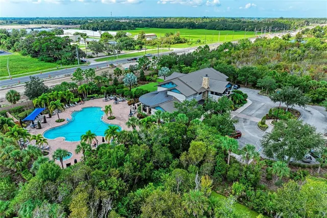 $349,900 | 5635 Los Robles Court, Palmetto, FL 34221