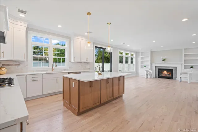 $2,378,000 | 25 Westchester Avenue, Jericho, NY 11753