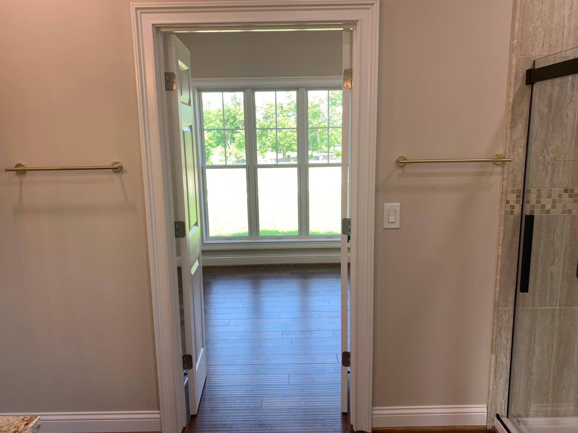 112 Retreat Road Danville, KY 40422 - Photo 16 of 40 112 Retreat front windows in walk in