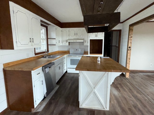 10910 Shelbyville Road Morrison, TN 37357 - Photo 9 of 28