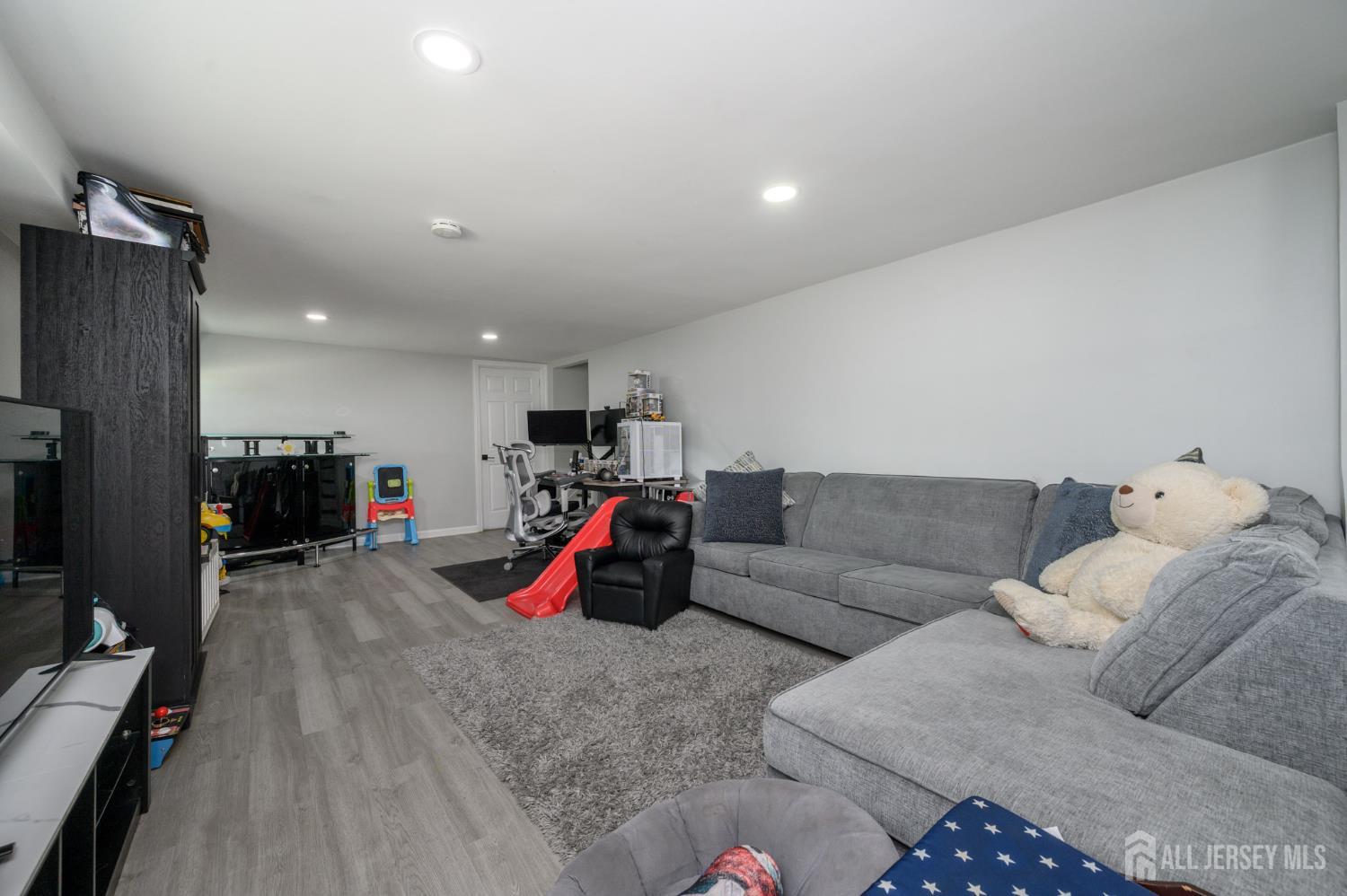 24 Half Acre Road Jamesburg, NJ 08831 - Photo 16 of 36