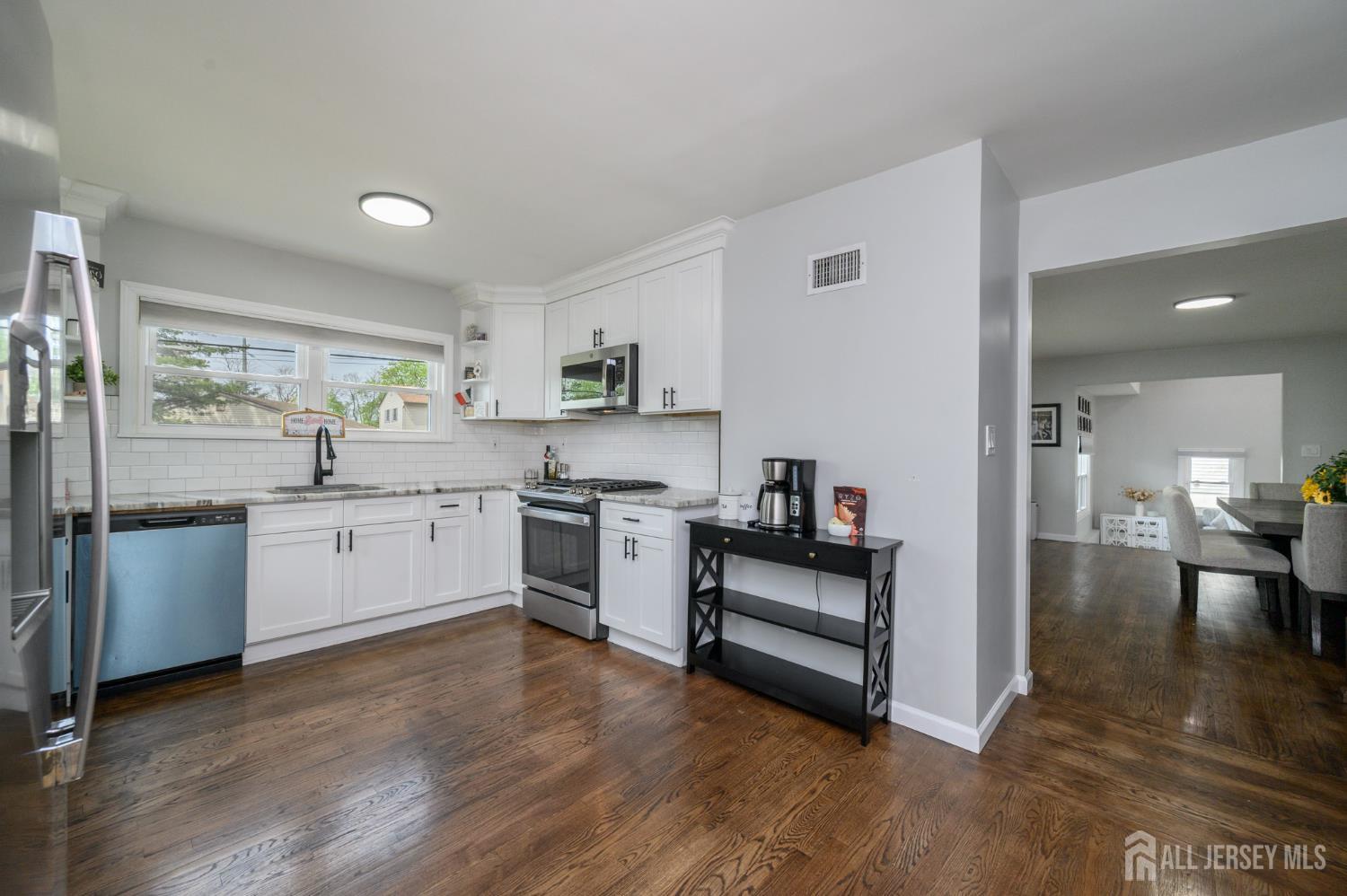 24 Half Acre Road Jamesburg, NJ 08831 - Photo 8 of 36