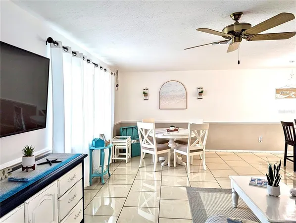 $4,950 | 2140 Pinehurst Street, Sarasota, FL 34231