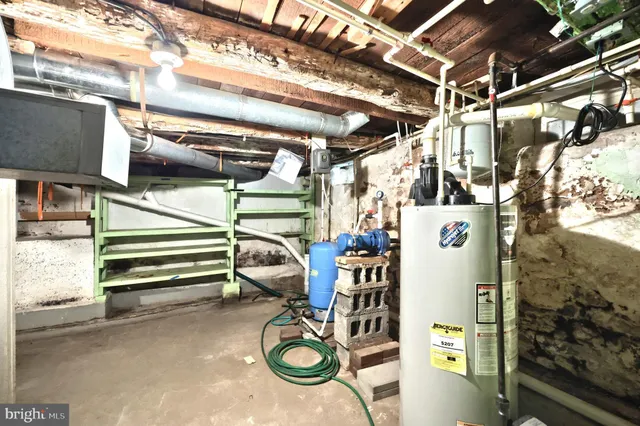 $569,000 | 868 Greenbriar Road, York, PA 17404