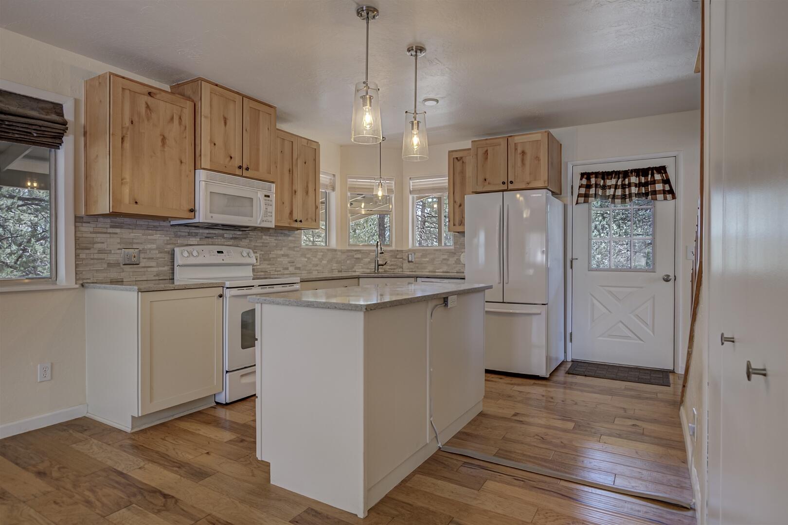 3943 Pine Road Pine, AZ 85544 - Photo 1 of 31