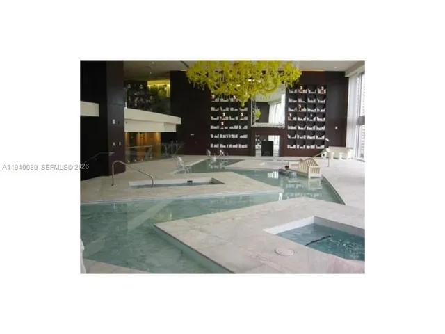 $3,300 | 475 Brickell Avenue, Unit 812, Miami, FL 33131