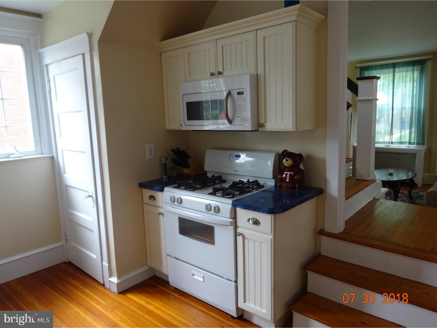3313 Rhawn Street Philadelphia, PA 19136 - Photo 7 of 25 Kitchen