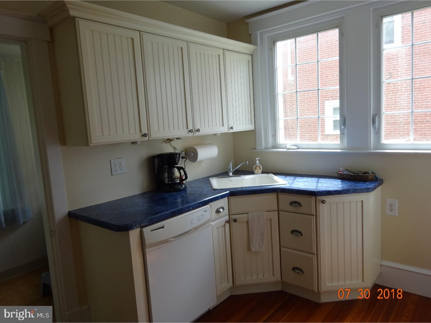 3313 Rhawn Street Philadelphia, PA 19136 - Photo 9 of 25 Kitchen
