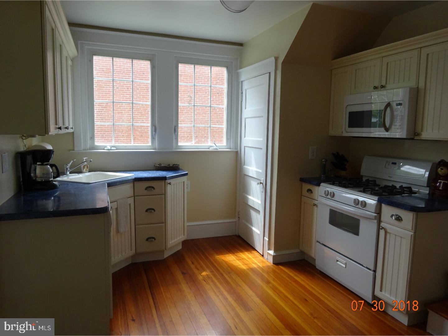 3313 Rhawn Street Philadelphia, PA 19136 - Photo 10 of 25 Kitchen