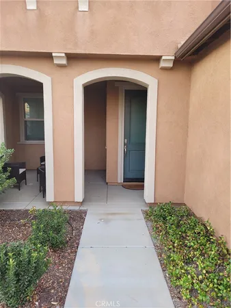 a view of a back yard of the house