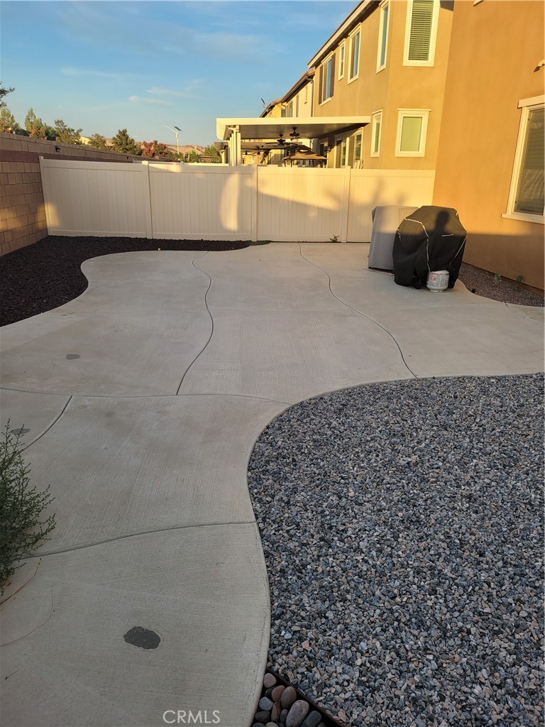 1410 Marble Beaumont, CA 92223 - Photo 6 of 21