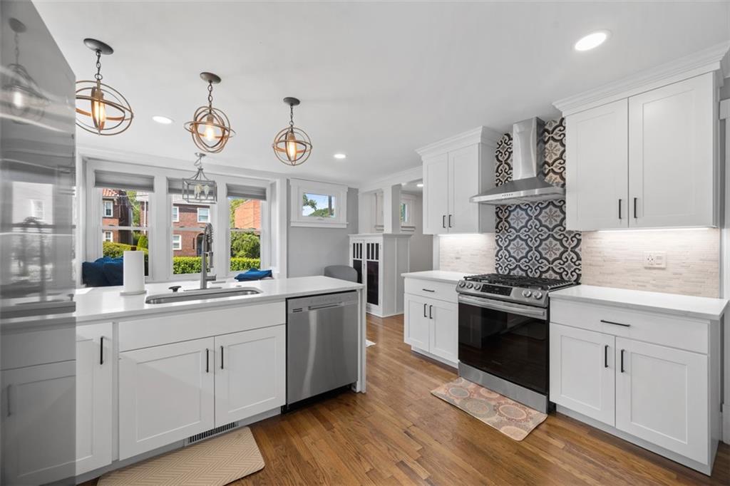 612 Peebles Street Pittsburgh, PA 15221 - Photo 14 of 41