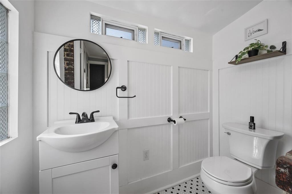 612 Peebles Street Pittsburgh, PA 15221 - Photo 15 of 41