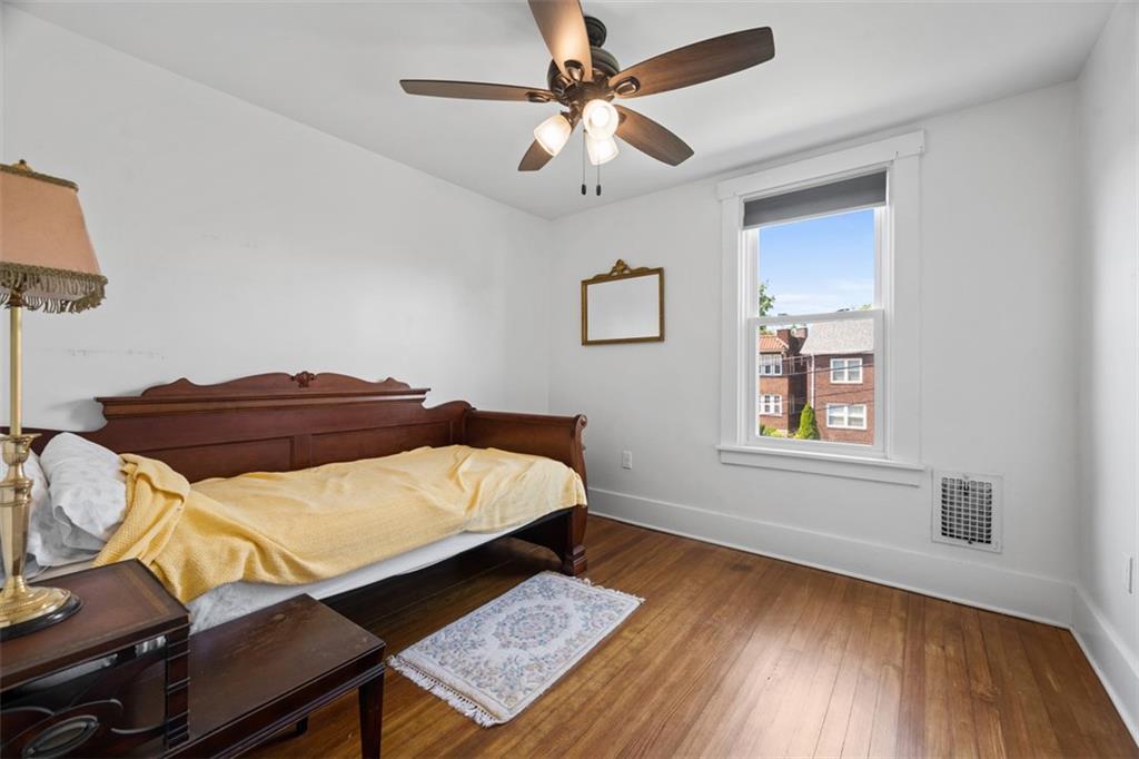 612 Peebles Street Pittsburgh, PA 15221 - Photo 26 of 41