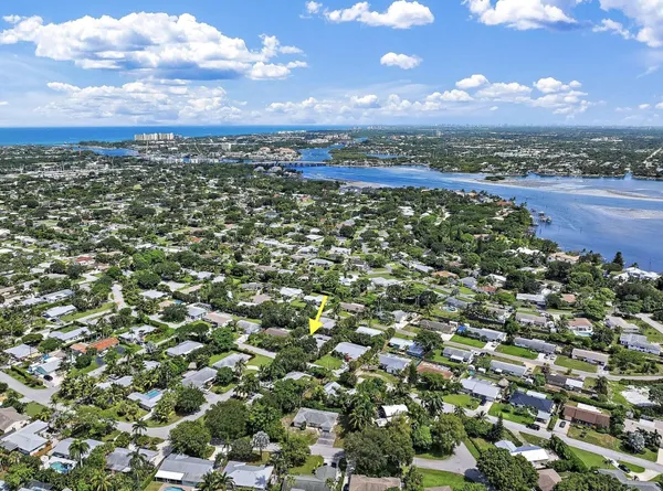 $890,000 | 454 Dover Road, Jupiter, FL 33469