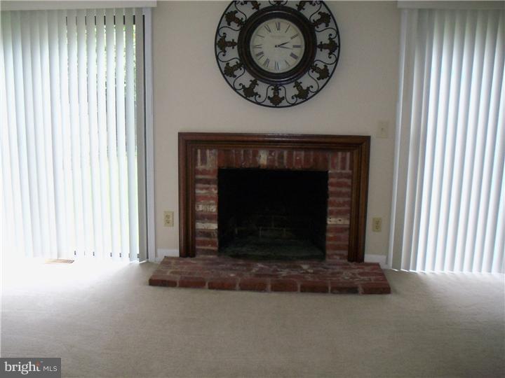 70 Farnwood Road Mount Laurel, NJ 08054 - Photo 3 of 20 Great Room