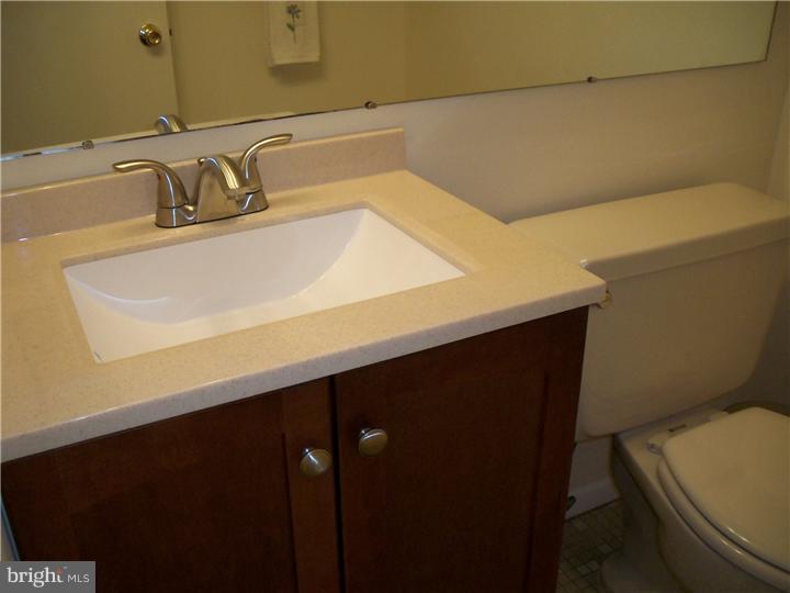 70 Farnwood Road Mount Laurel, NJ 08054 - Photo 8 of 20 Bathroom