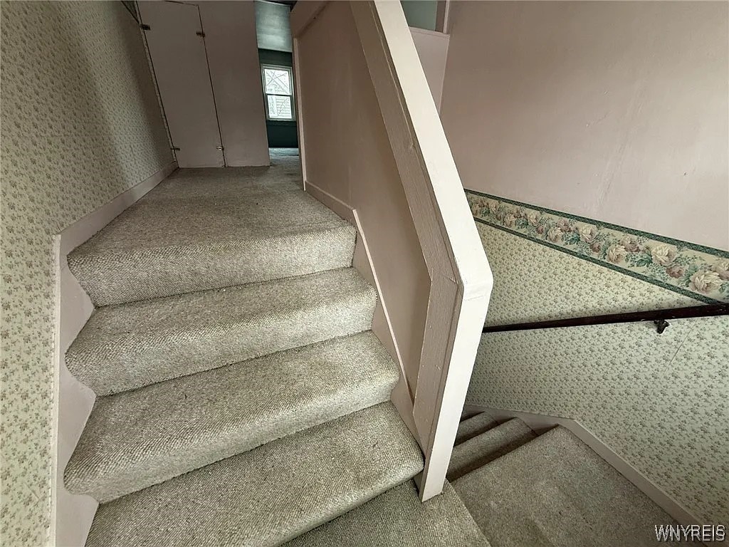 19 Allendale Road Cheektowaga, NY 14215 - Photo 22 of 38