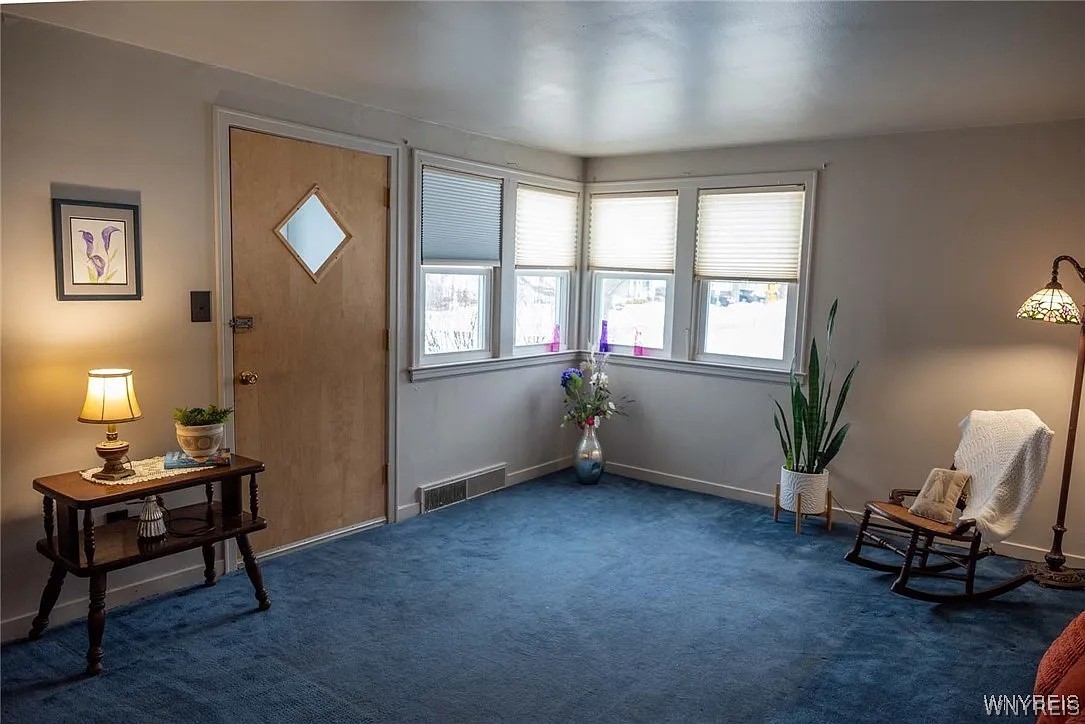 19 Allendale Road Cheektowaga, NY 14215 - Photo 5 of 38