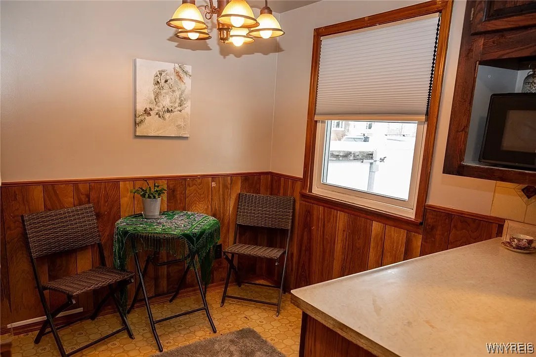 19 Allendale Road Cheektowaga, NY 14215 - Photo 7 of 38