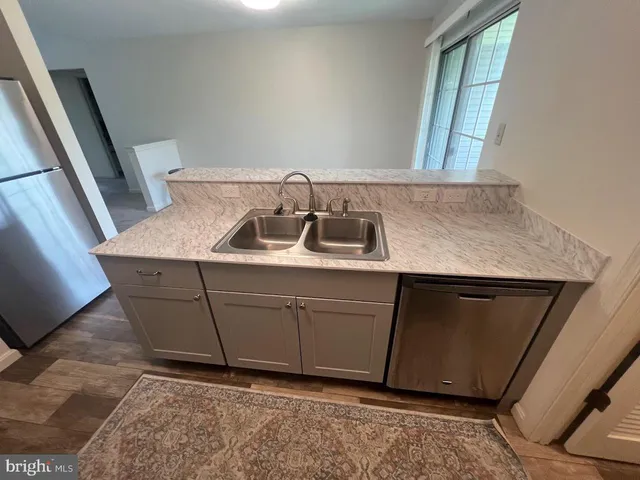 a close view of sink and tap