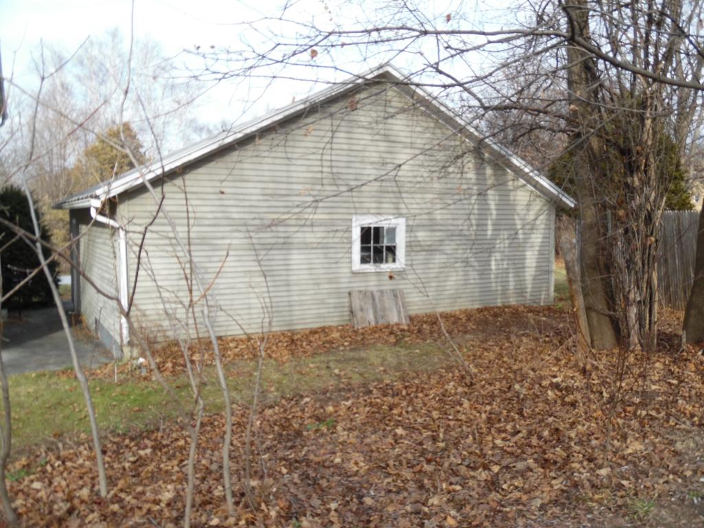 10 Clinton Avenue Rutland, VT 05701 - Photo 5 of 13