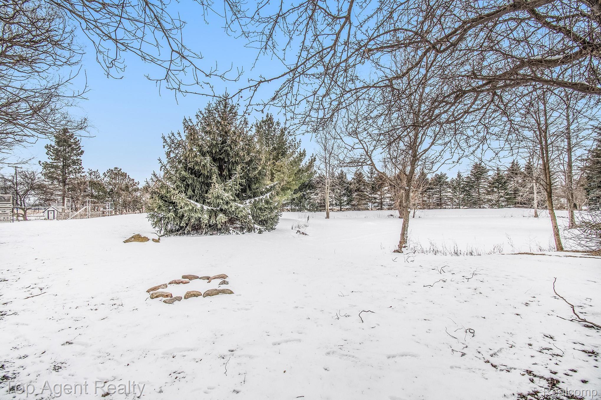 8727 Frith Road Columbus, MI 48063 - Photo 24 of 29 220207 10.00am Billock 8727 Frith_41