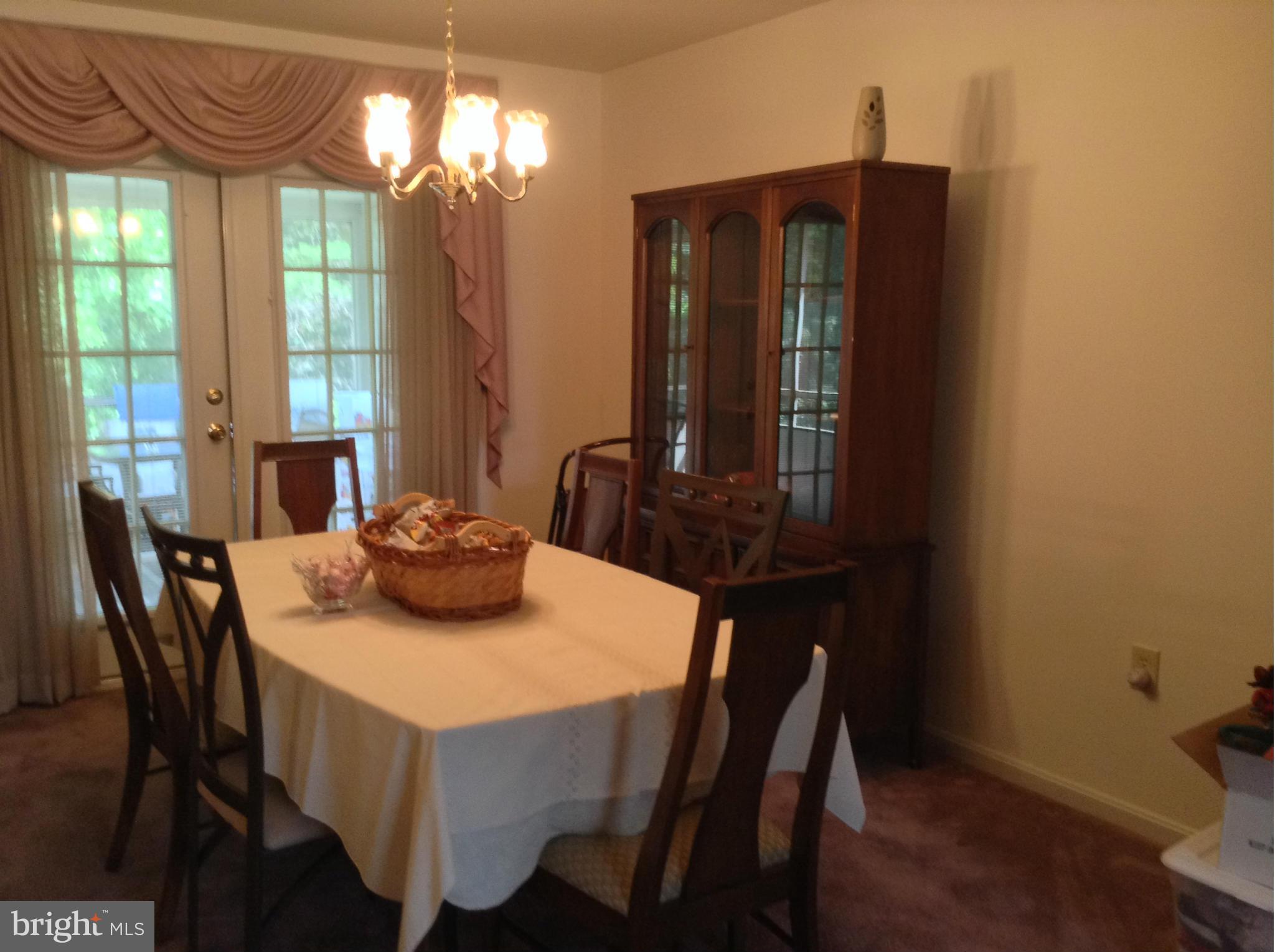 6802 Cherryfield Road Fort Washington, MD 20744 - Photo 4 of 9 Dining Room