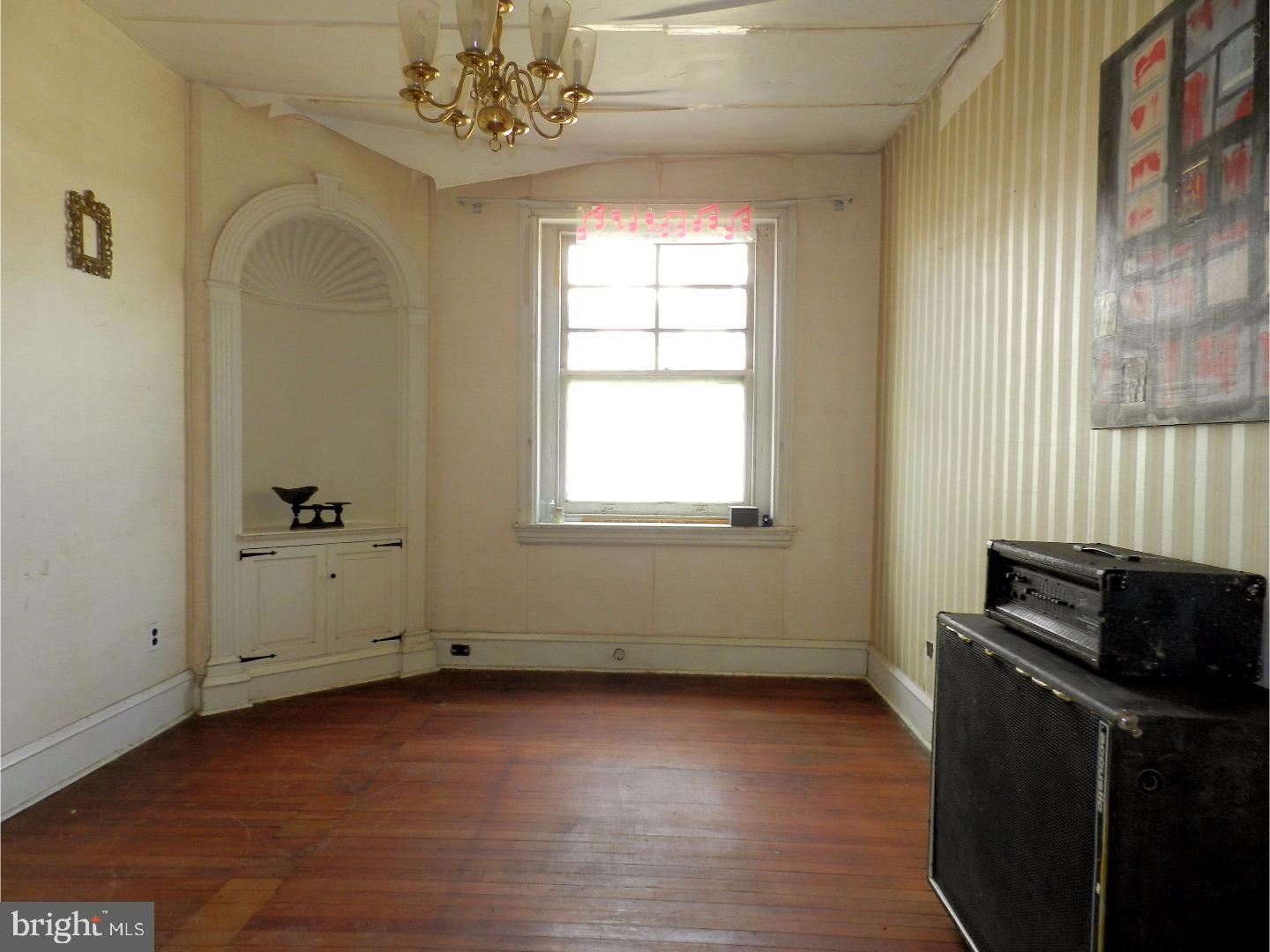 6445 Drexel Road Philadelphia, PA 19151 - Photo 11 of 18 Dining Room